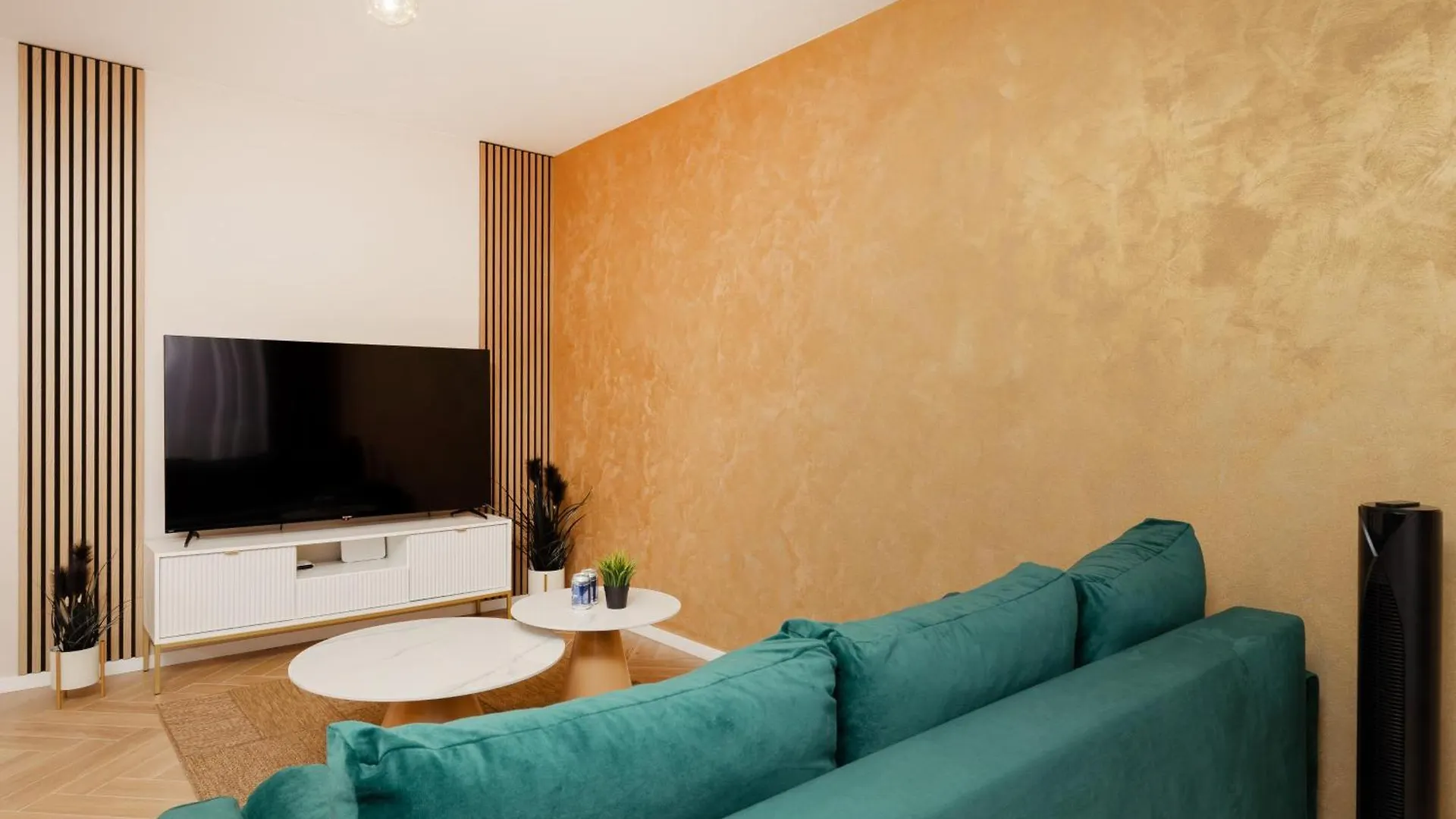 Ursus Nova Apartment With Parking By Renters Prestige Warsaw Poland